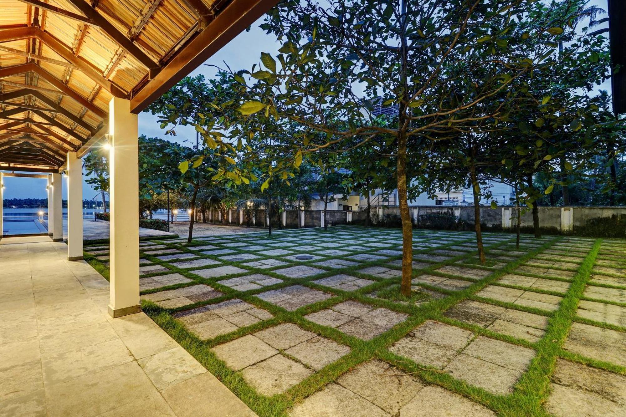 Townhouse Oak Edassery'S Sealine Villa Stay Kochi Zewnętrze zdjęcie
